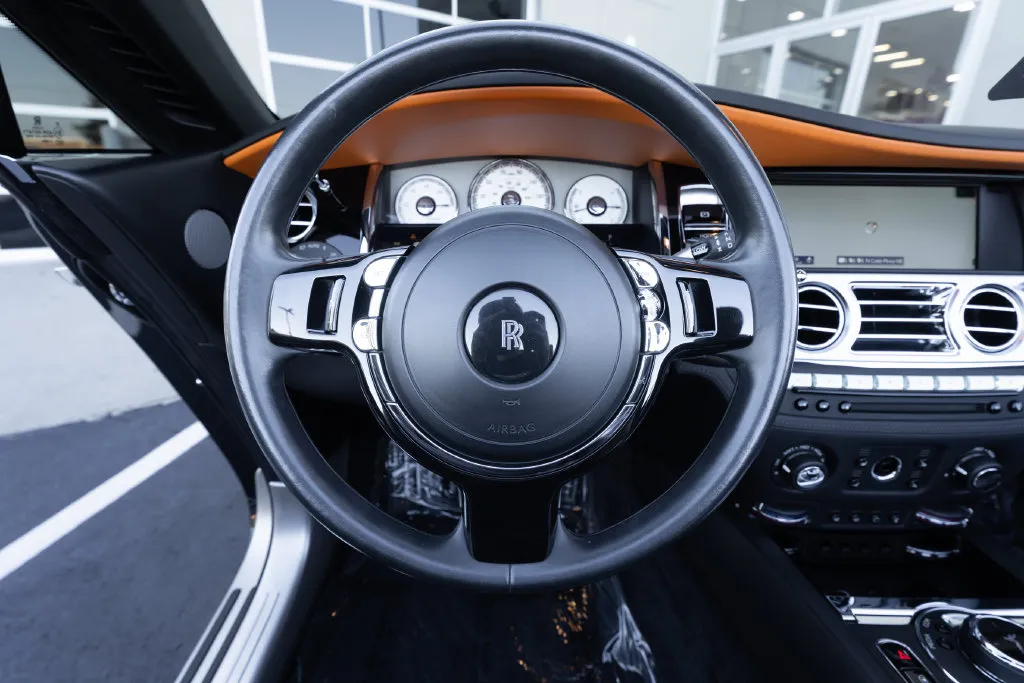 Rolls-Royce Dawn photo 27
