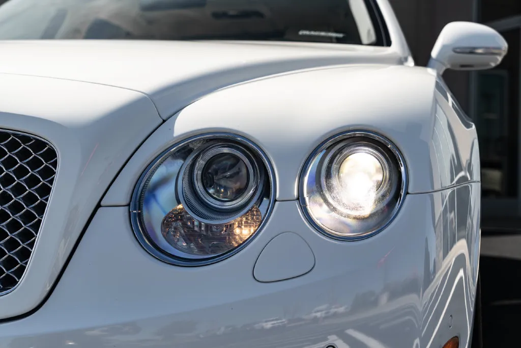 Bentley Flying Spur photo 4