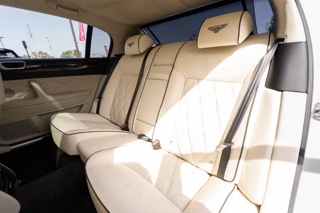 Bentley Flying Spur photo 41
