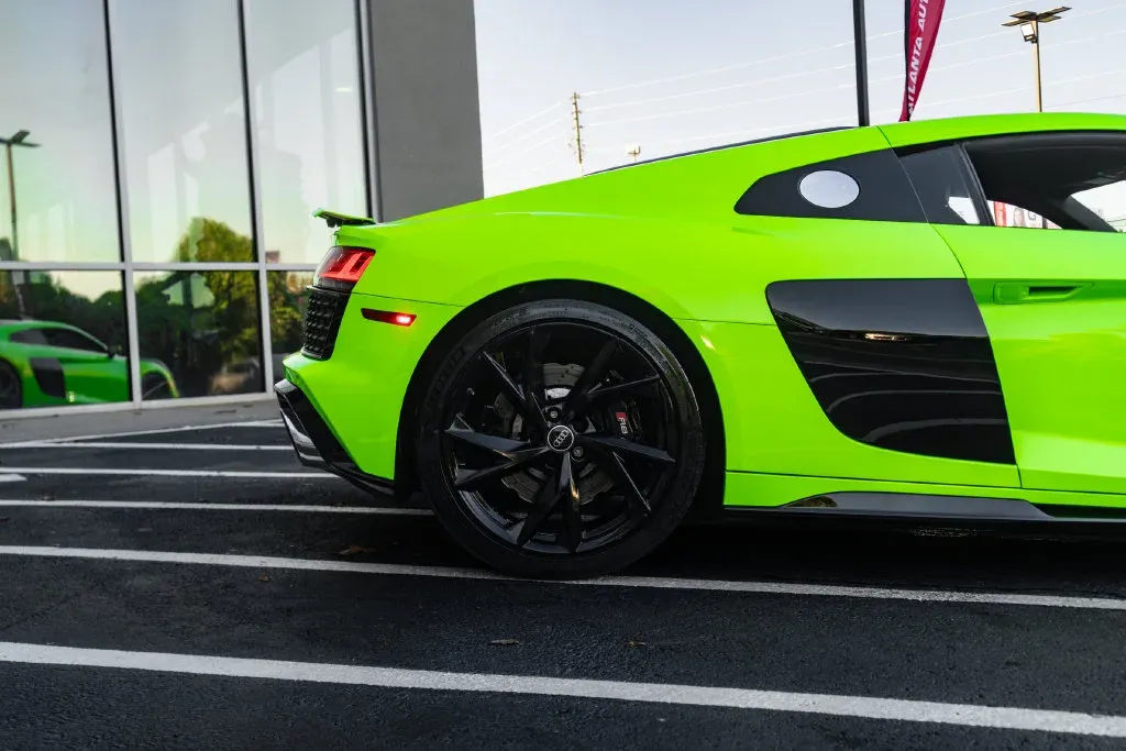 Audi R8 photo 11
