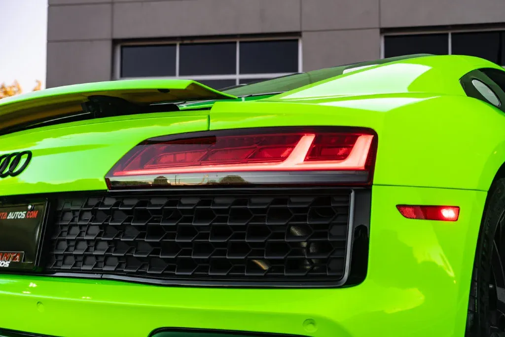 Audi R8 photo 13