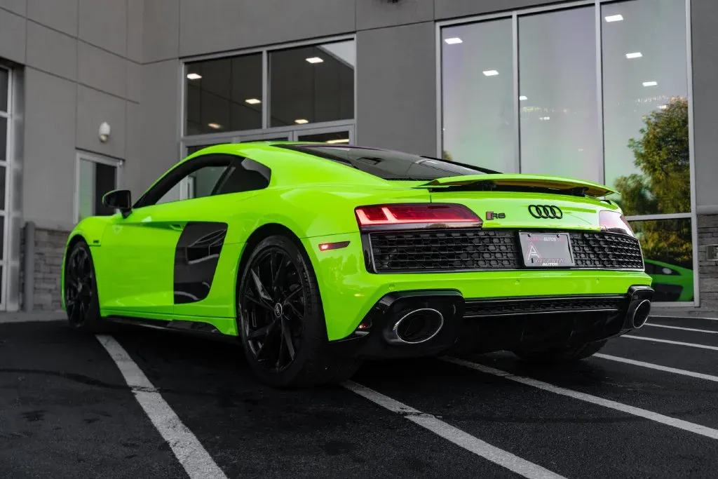 Audi R8 photo 17