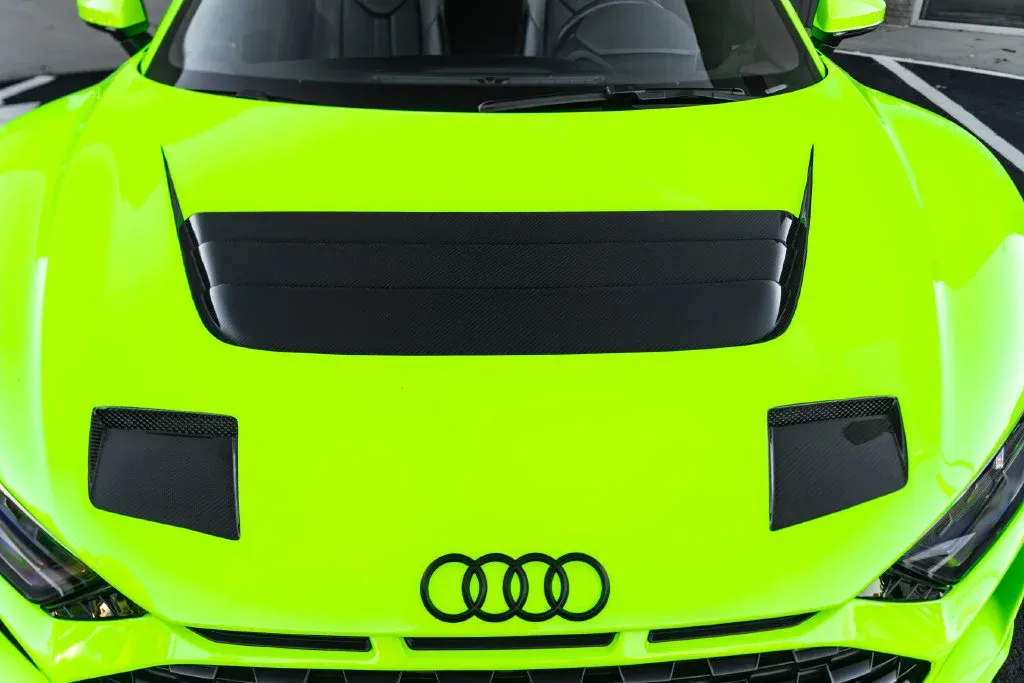 Audi R8 photo 6