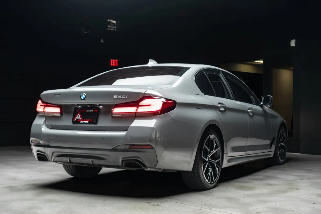 BMW 5 Series photo 12