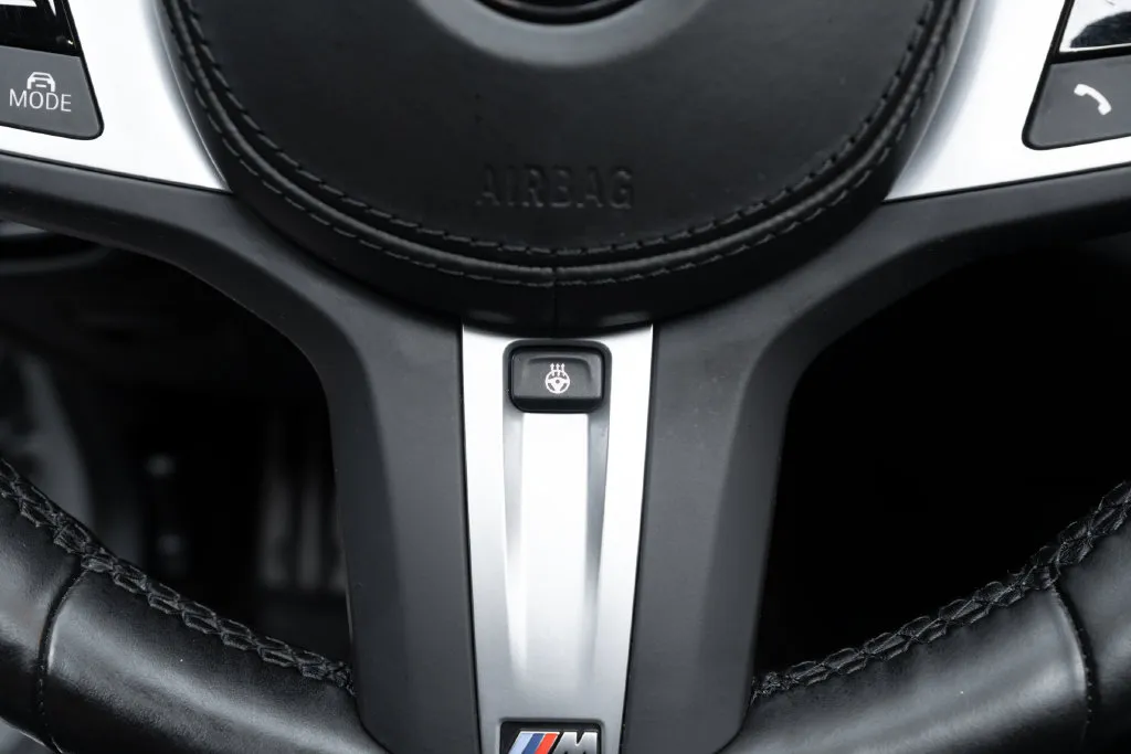 BMW 5 Series photo 27