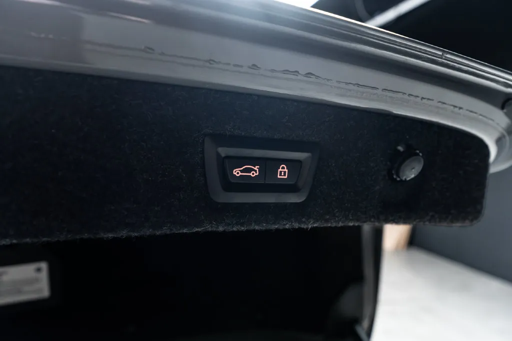 BMW 5 Series photo 43