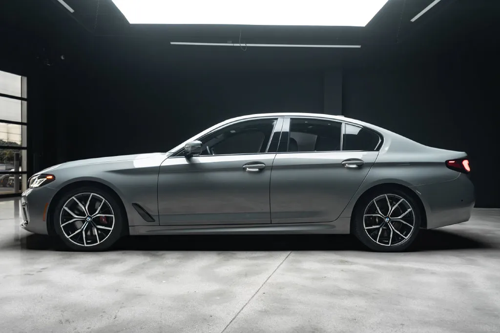 BMW 5 Series photo 19