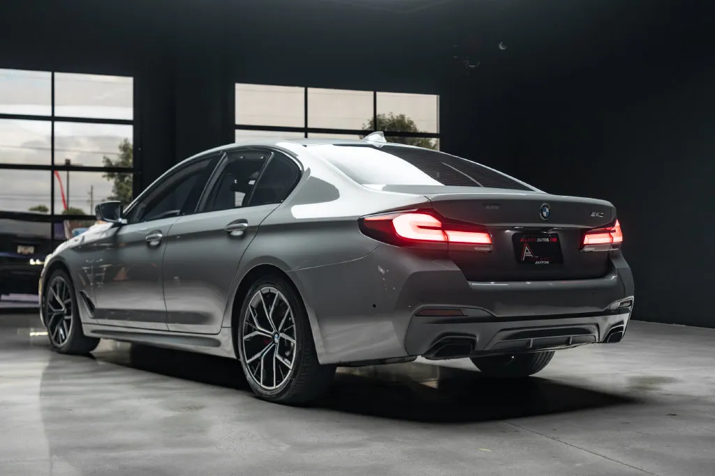 BMW 5 Series photo 17