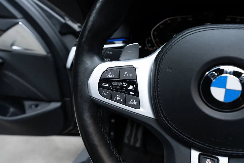BMW 5 Series photo 26