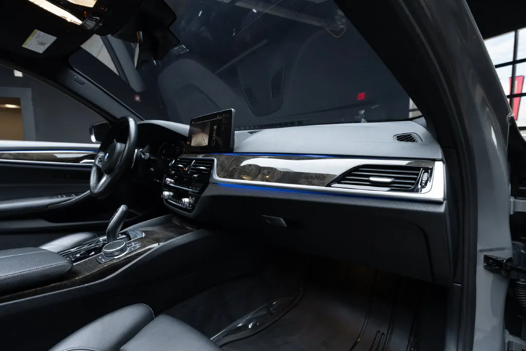BMW 5 Series photo 36