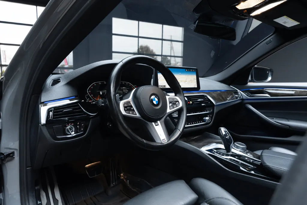 BMW 5 Series photo 21