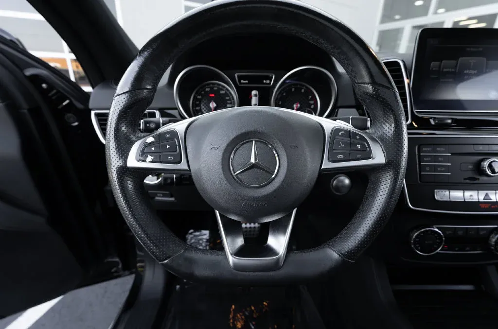 Mercedes-Benz GLE photo 24