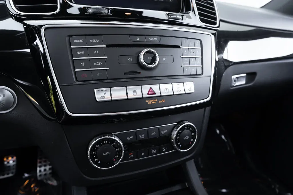 Mercedes-Benz GLE photo 31