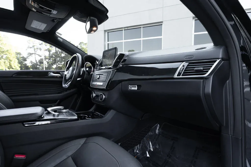Mercedes-Benz GLE photo 33