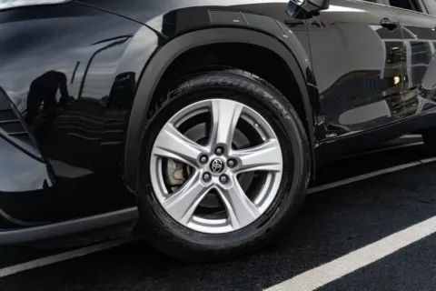 Photos of 2022 Toyota Highlander Hybrid LE for sale in Marietta, GA at Atlanta Autos