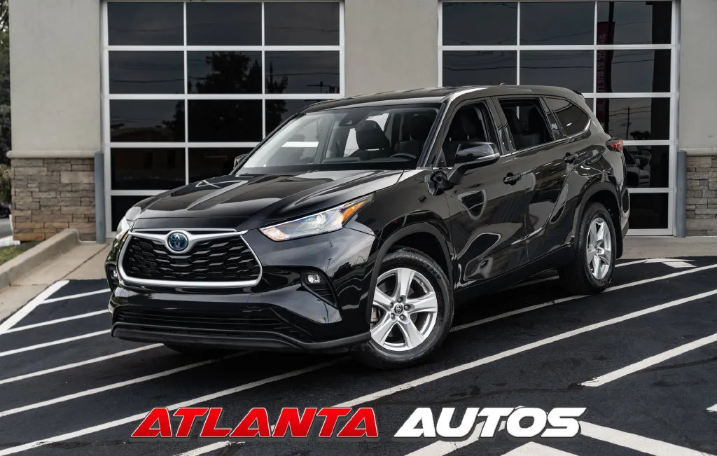 Black 2022 Toyota Highlander Hybrid LE for sale in Marietta, GA
