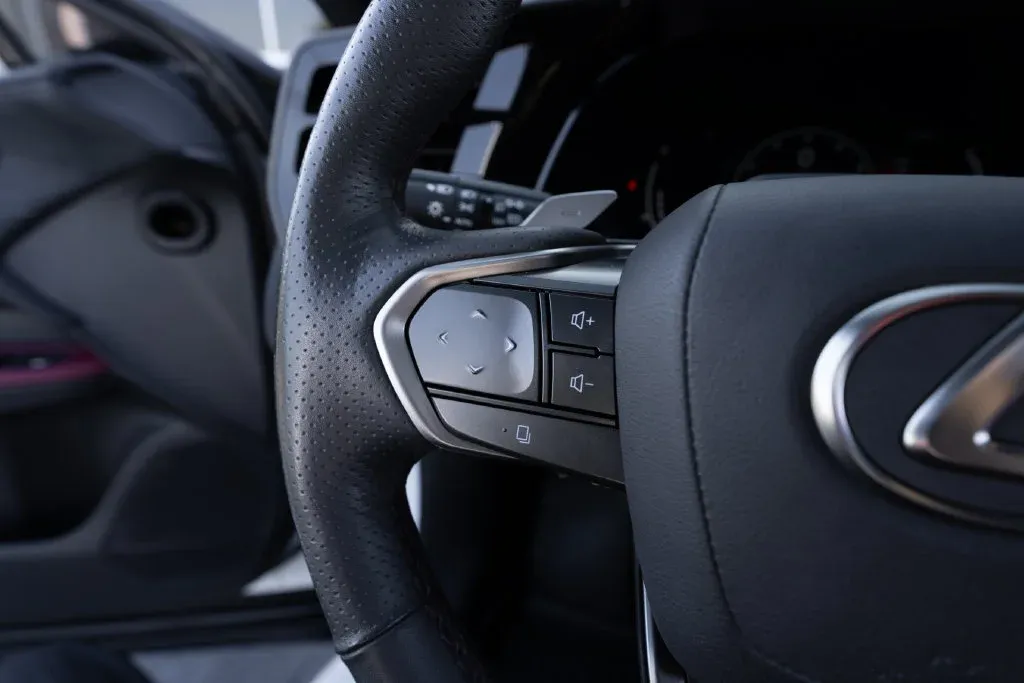 Lexus RX photo 25