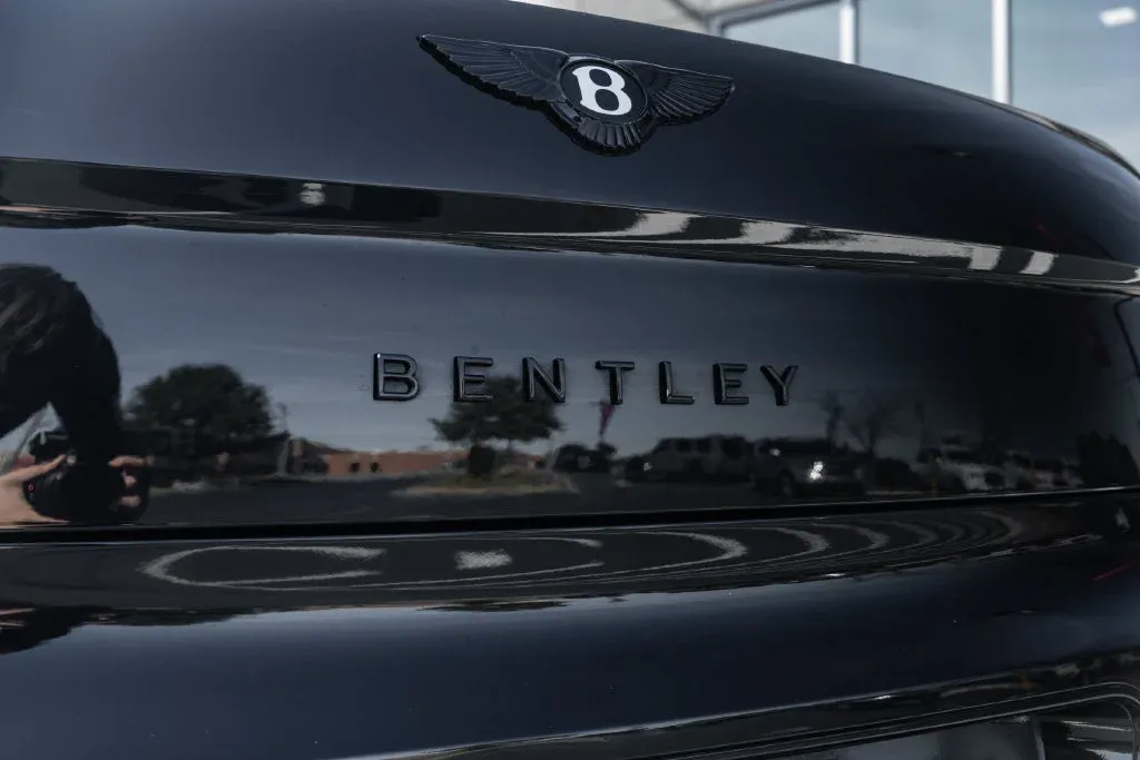 Bentley Flying Spur photo 19