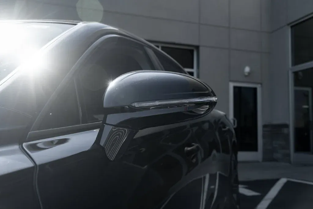 Bentley Flying Spur photo 3