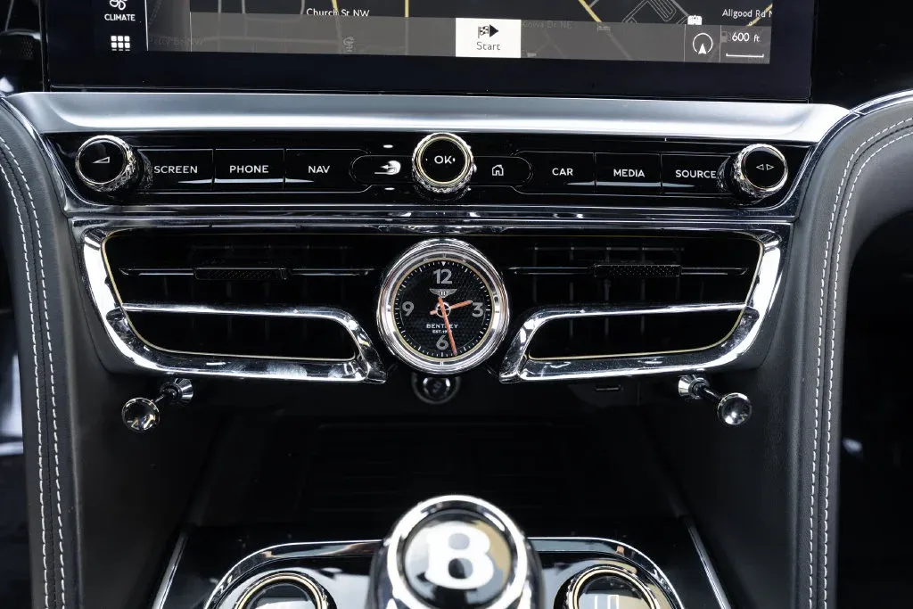 Bentley Flying Spur photo 44