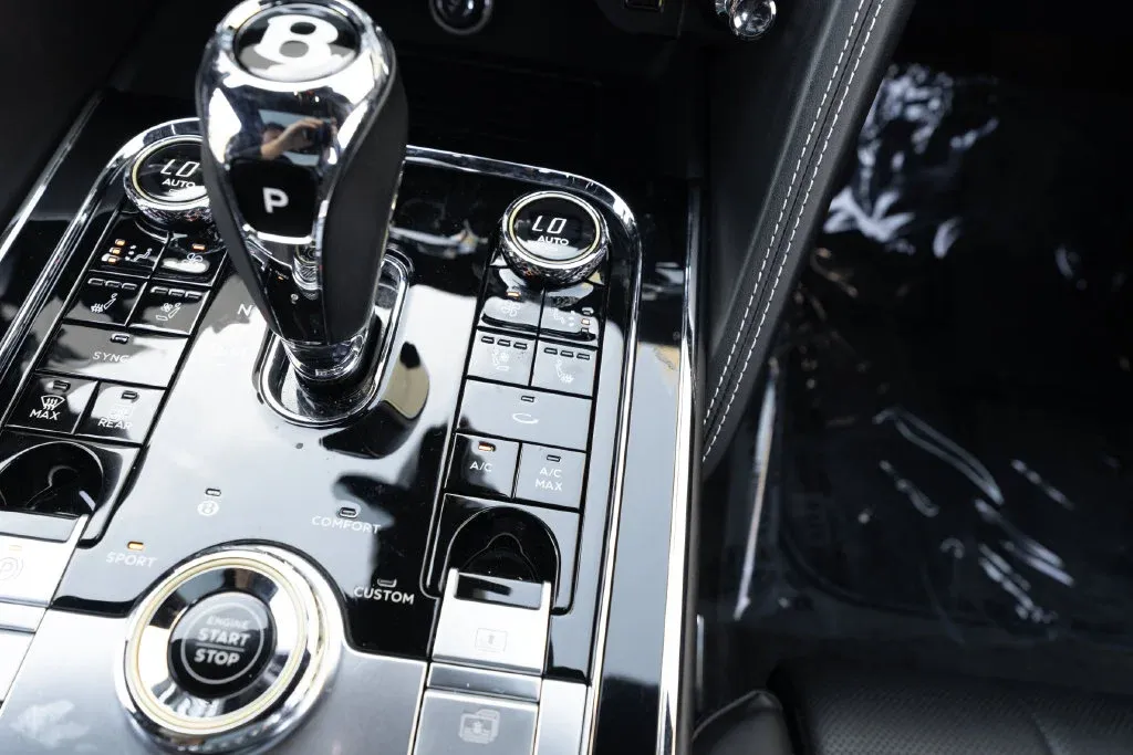 Bentley Flying Spur photo 47