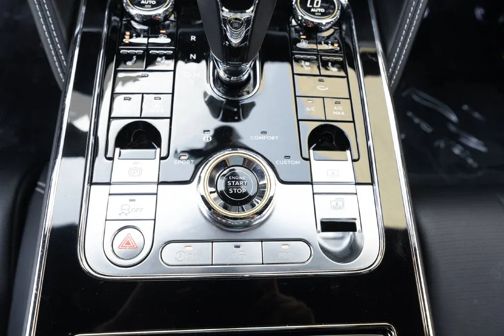 Bentley Flying Spur photo 49