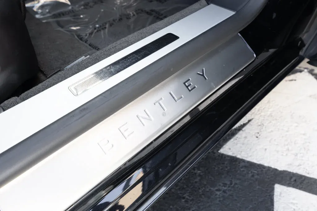 Bentley Flying Spur photo 55