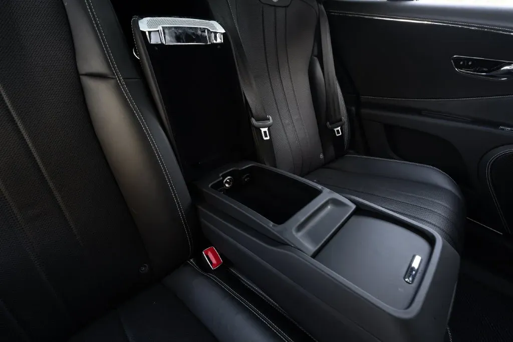 Bentley Flying Spur photo 65