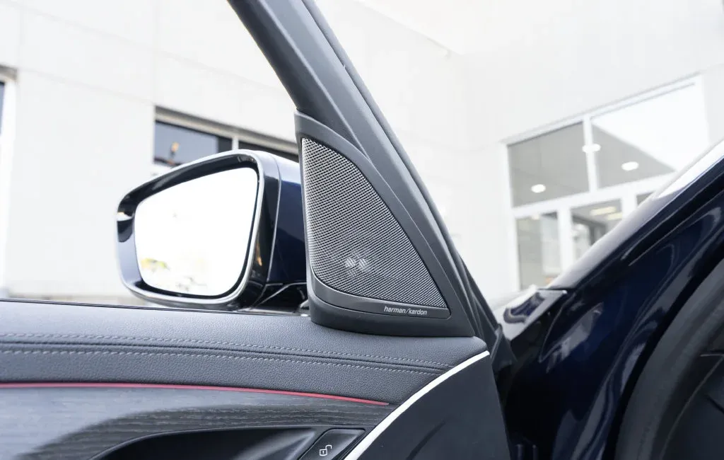 BMW 5 Series photo 19
