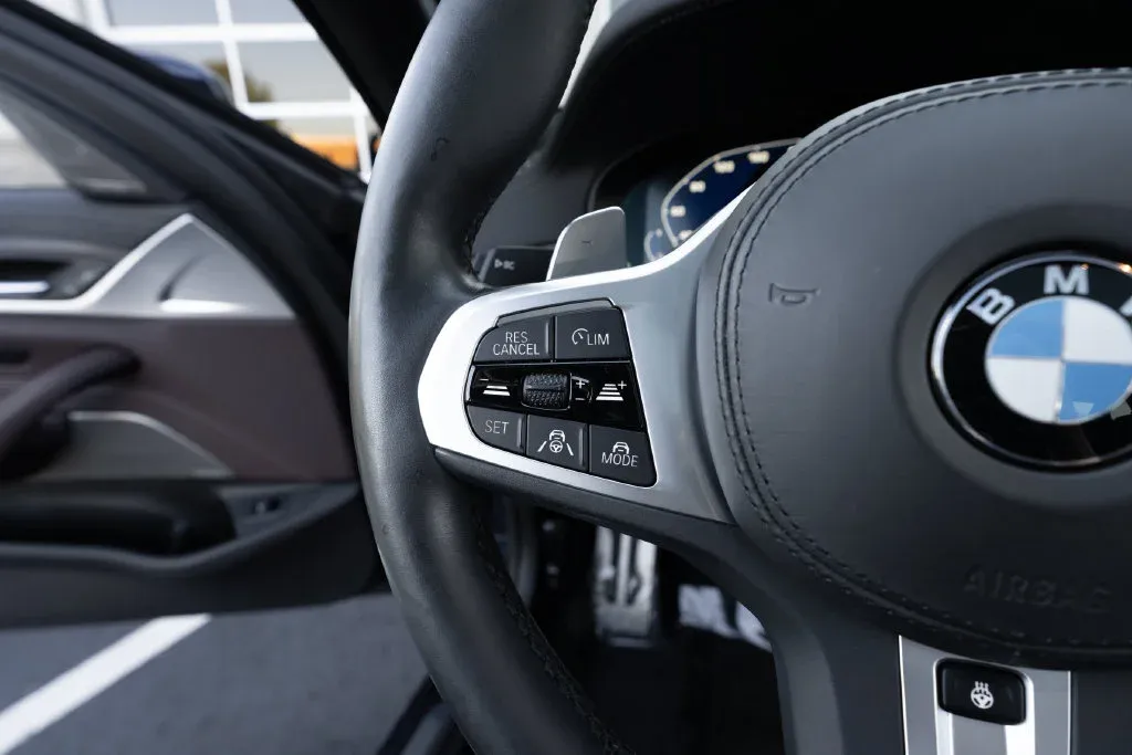 BMW 5 Series photo 24