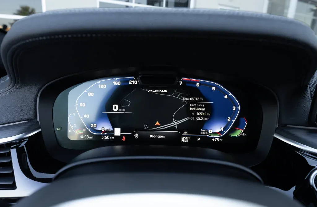 BMW 5 Series photo 26