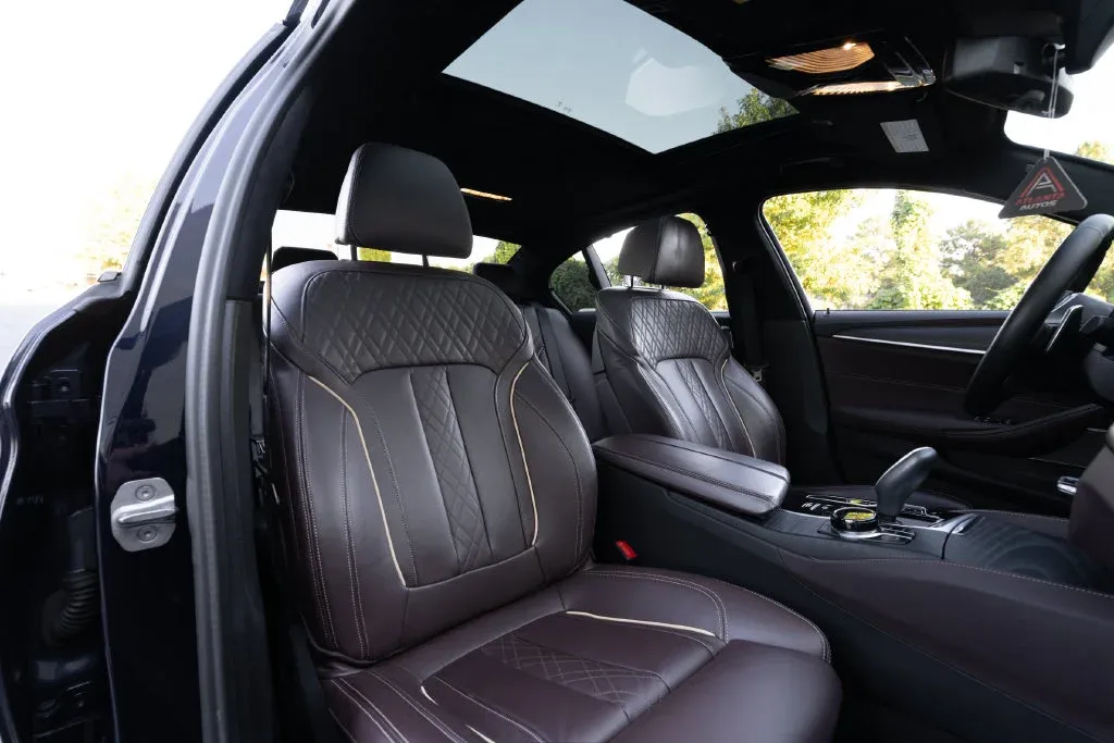 BMW 5 Series photo 33