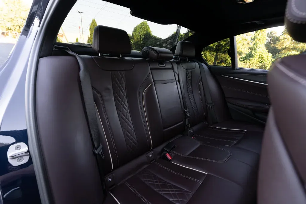 BMW 5 Series photo 35
