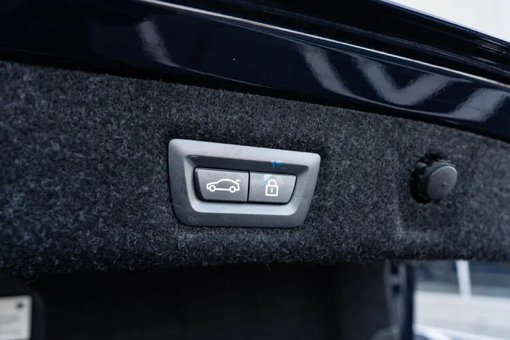 BMW 5 Series photo 41