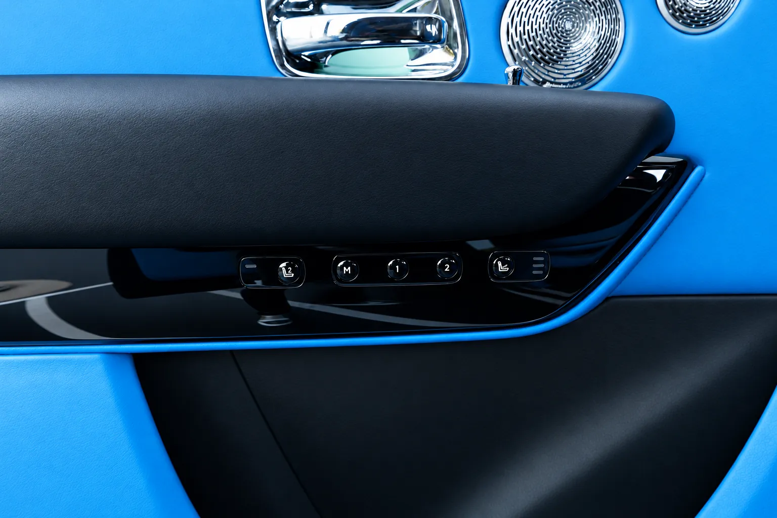Rolls-Royce Cullinan photo 32