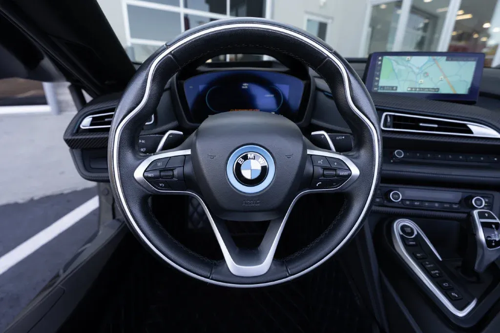 BMW i8 photo 28