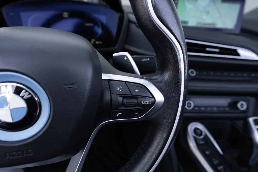 BMW i8 photo 29