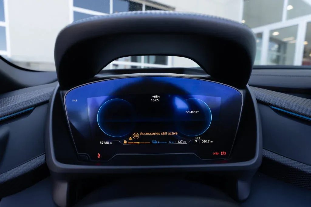 BMW i8 photo 31