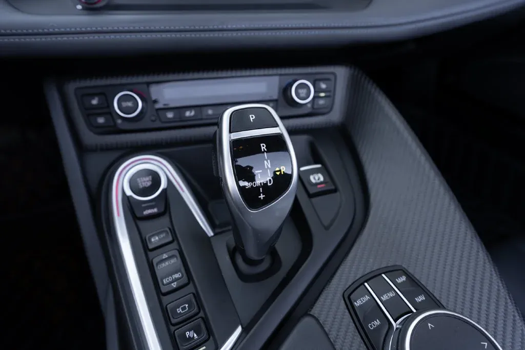 BMW i8 photo 38
