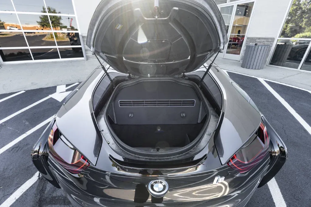 BMW i8 photo 45