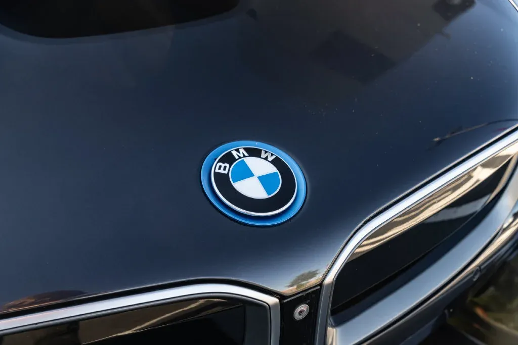 BMW i8 photo 9