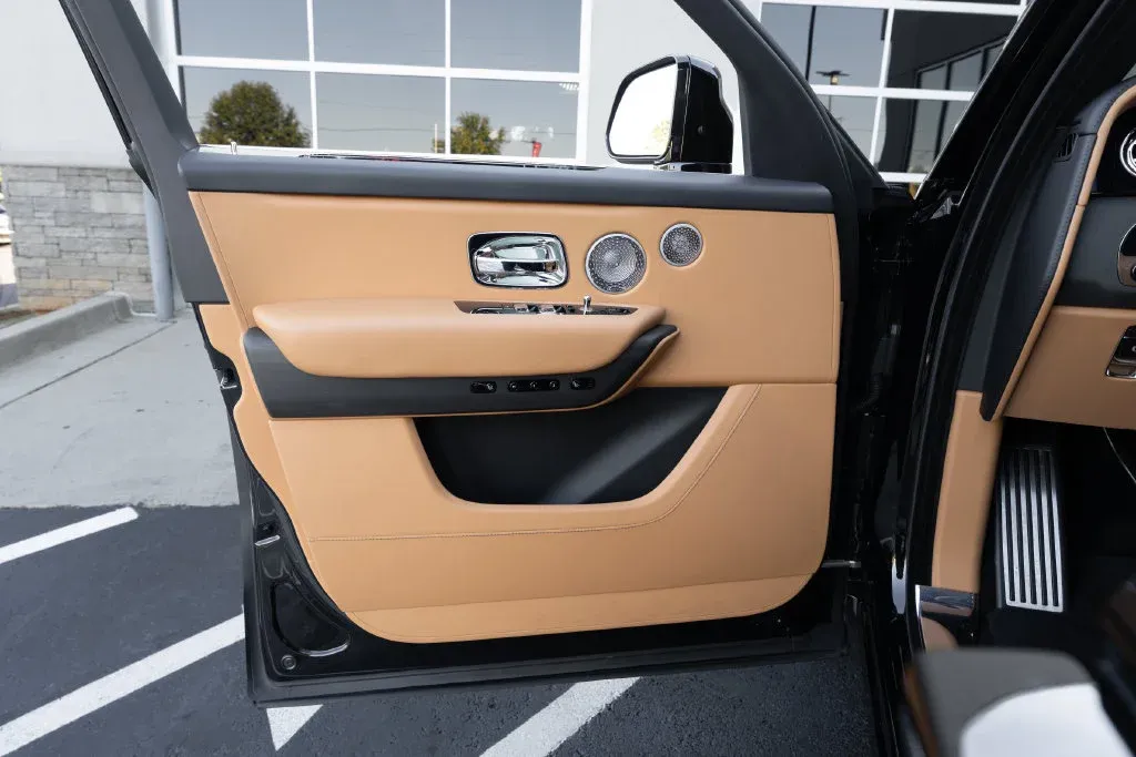 Rolls-Royce Cullinan photo 30