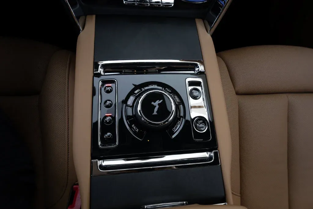 Rolls-Royce Cullinan photo 48