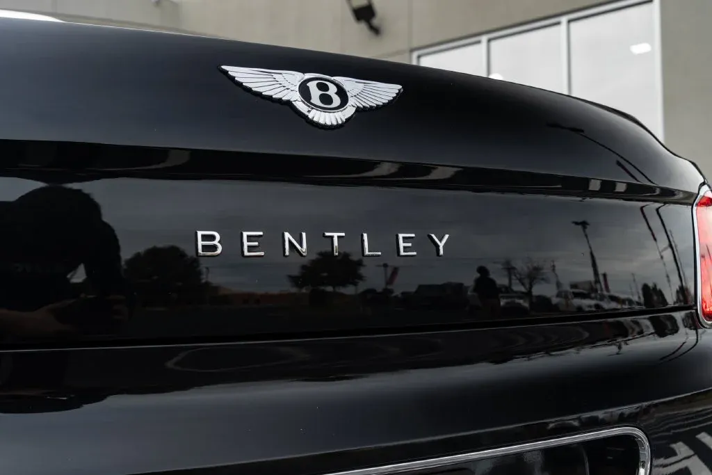 Bentley Flying Spur photo 22