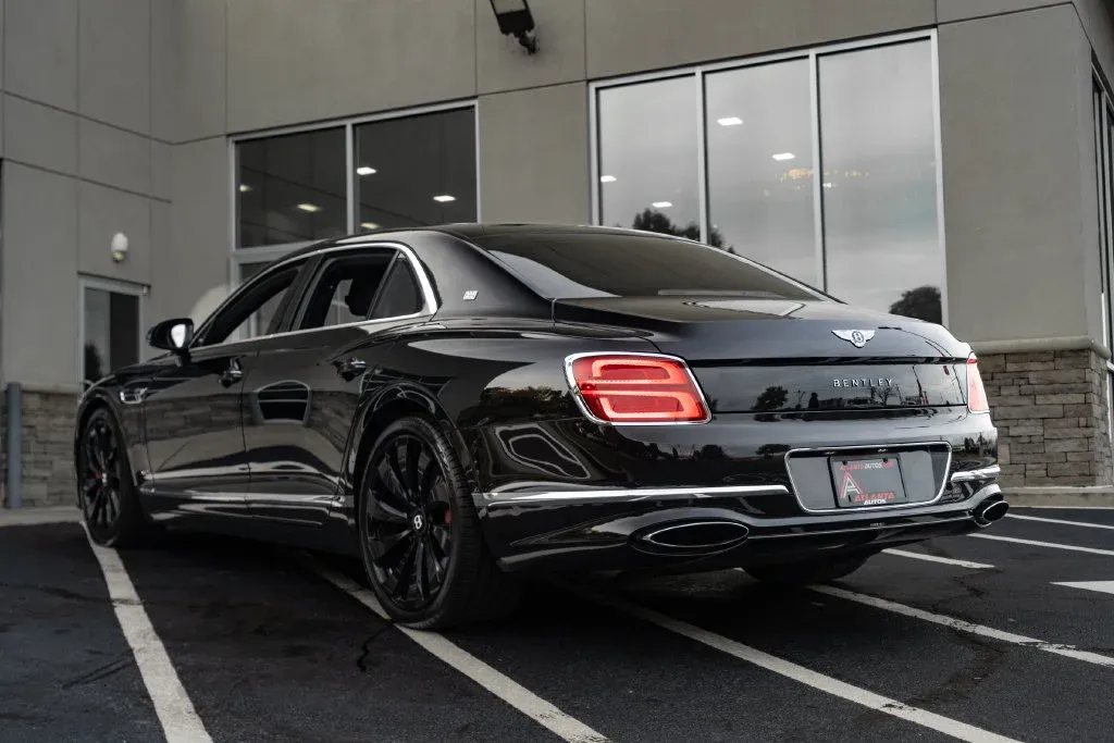 Bentley Flying Spur photo 24