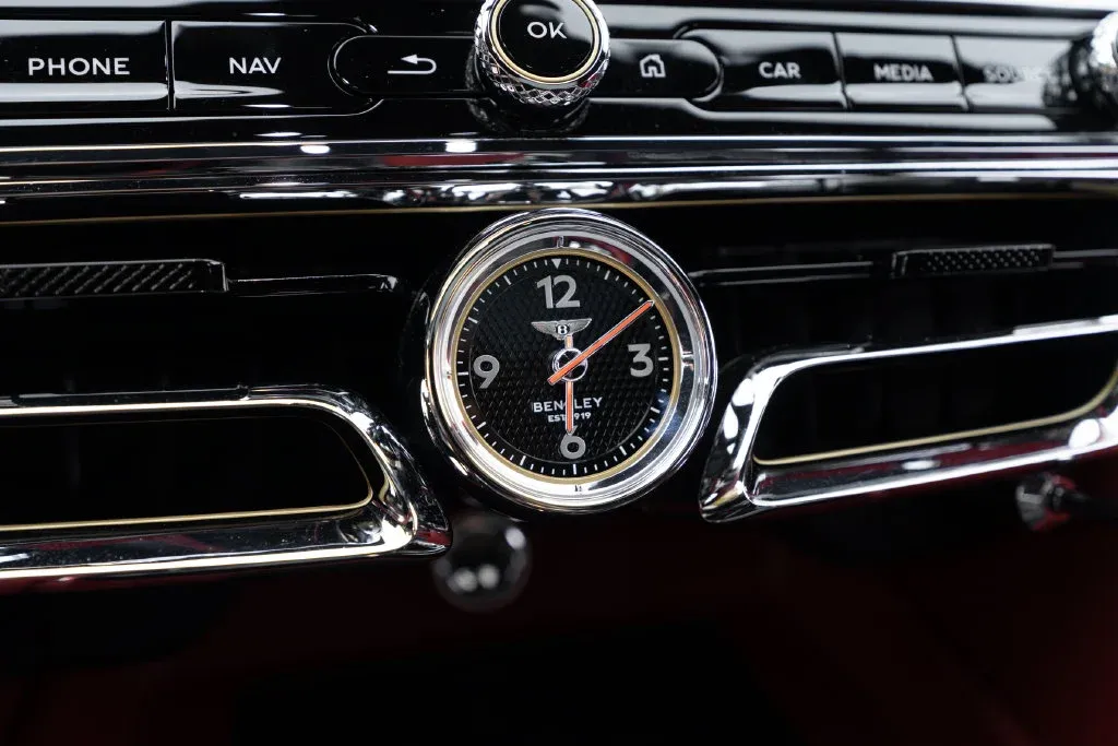 Bentley Flying Spur photo 47