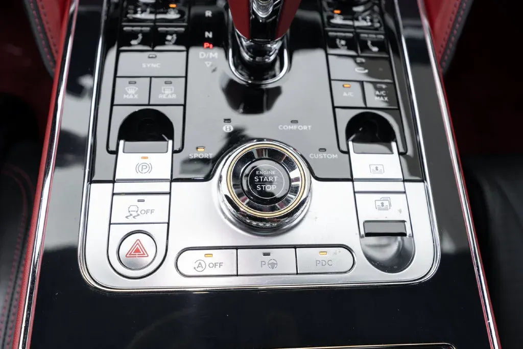 Bentley Flying Spur photo 51