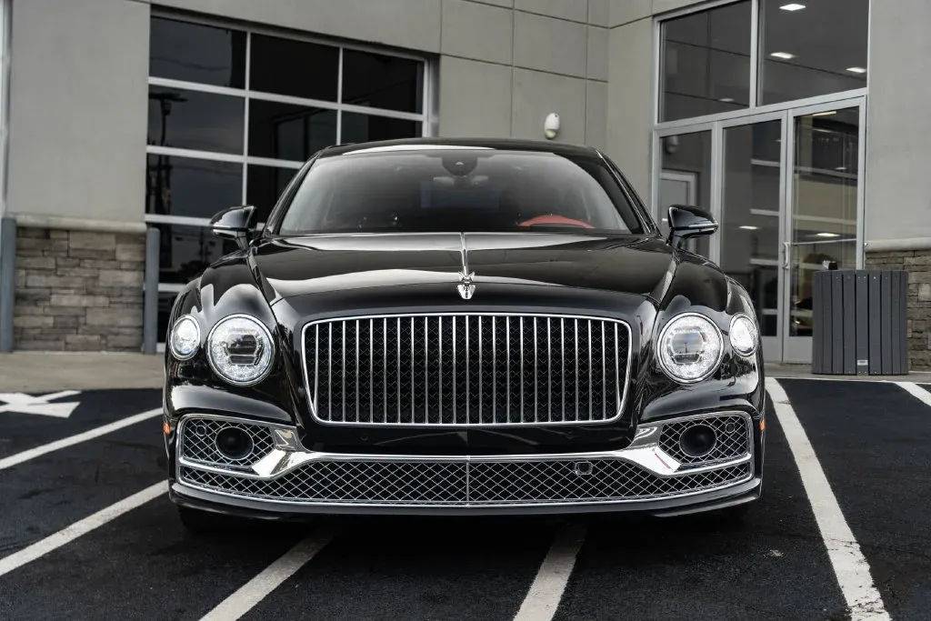 Bentley Flying Spur photo 6