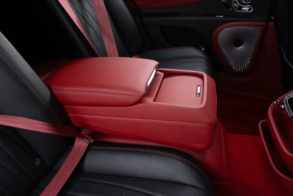 Bentley Flying Spur photo 69