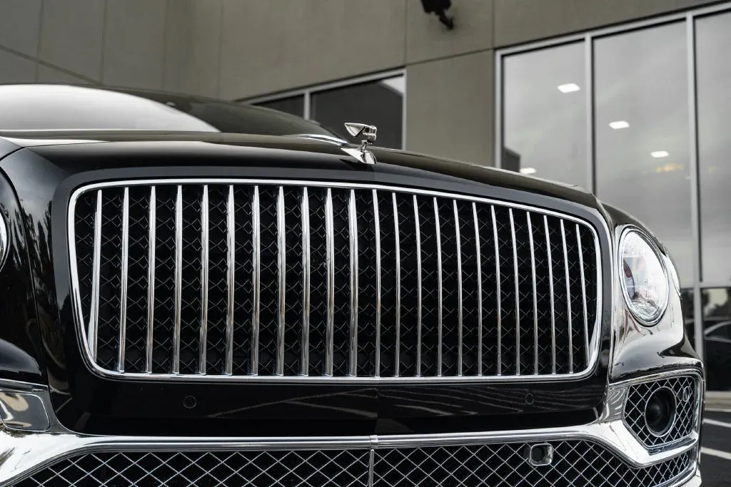 Bentley Flying Spur photo 7